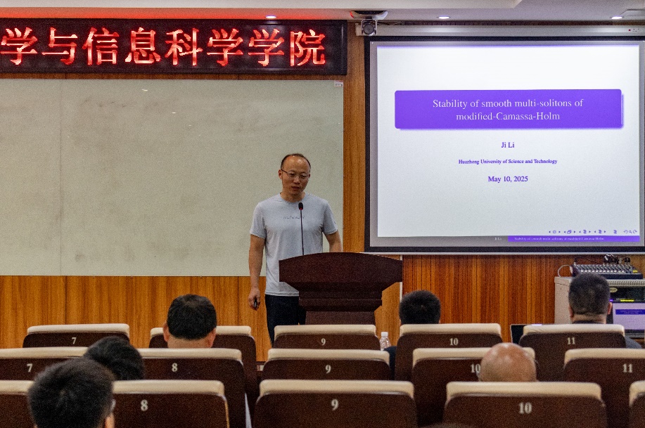 https://gxcmr.gxu.edu.cn/__local/4/E2/BF/B153C0D4D5F4E9FA55962065E2B_3F359A31_3E2073.jpg